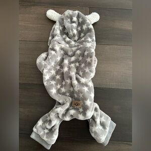 UGG Dog Pet Gray and White Star Hooded pajamas size M